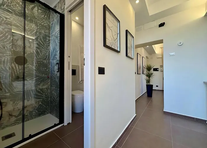 Modern - 5 Min To & Port Apartmán *