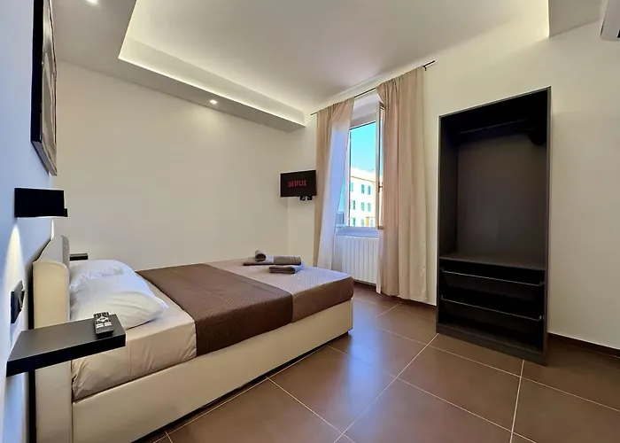 Modern - 5 Min To & Port Apartmán