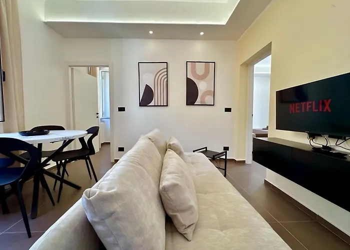 Modern - 5 Min To & Port